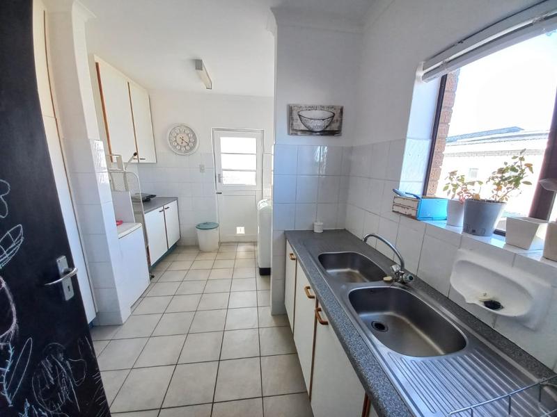 7 Bedroom Property for Sale in Lamberts Bay Western Cape